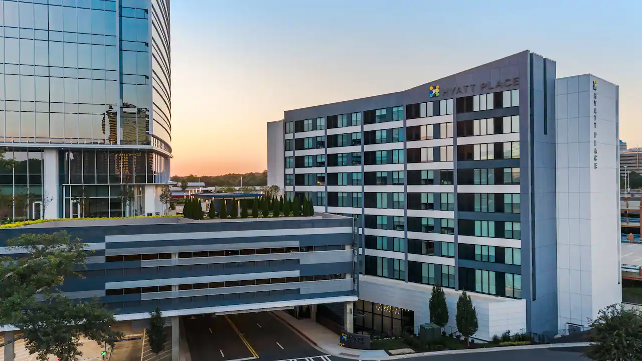 College Bus Tour  - Hotel in Atlanta GA